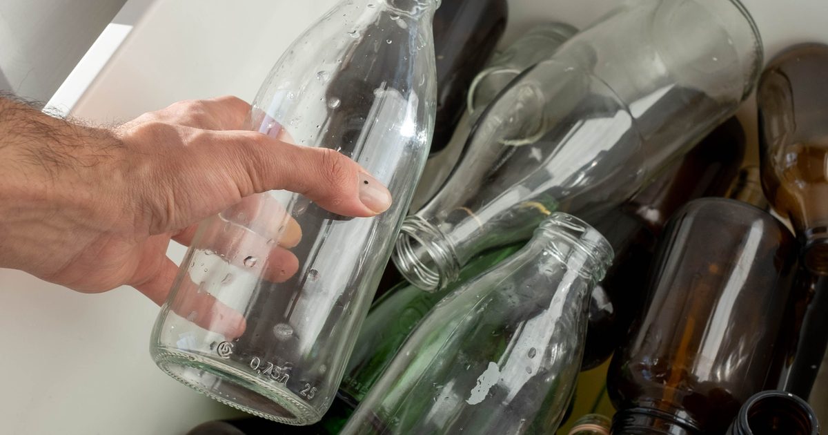 What Chestermere residents can now put in their blue recycling carts